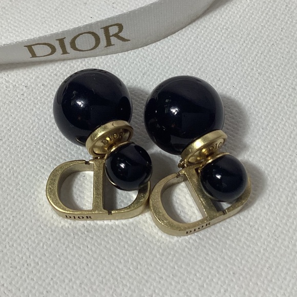 Dior Black and Gold CD Logo Earrings - Picture 1 of 2